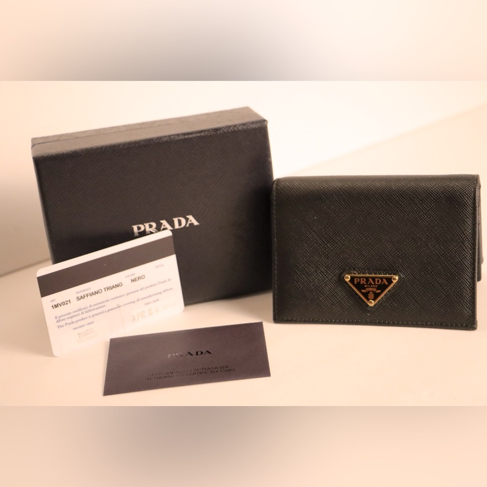 PORTAF VERTI PICCOLO IN PELLE SAFFIANOTRIANGOLO NERO 1 TU